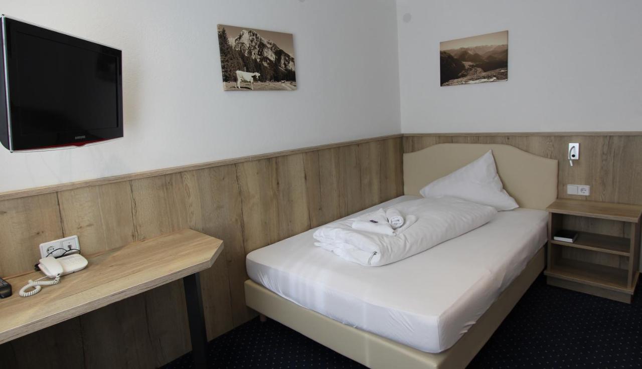 Hotel Tirolerhof Лойташ Экстерьер фото
